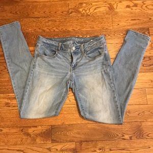 Lightwash American Eagle Jeggings